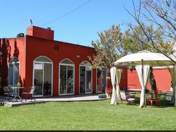 ESPECTACULAR CASA MAS TERRENO CON DOS LOCALES
