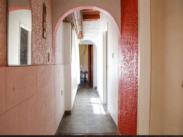 ESPECTACULAR CASA MAS TERRENO CON DOS LOCALES