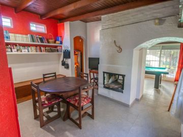 ESPECTACULAR CASA MAS TERRENO CON DOS LOCALES