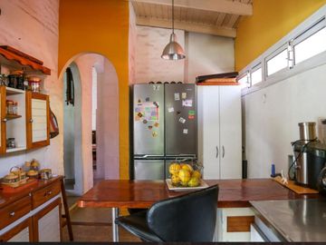 ESPECTACULAR CASA MAS TERRENO CON DOS LOCALES