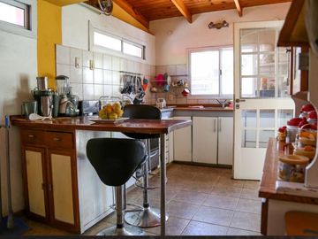 ESPECTACULAR CASA MAS TERRENO CON DOS LOCALES