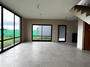 CASA PRADERAS DEL NOGAL