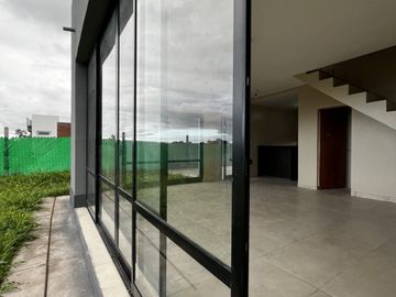 CASA PRADERAS DEL NOGAL