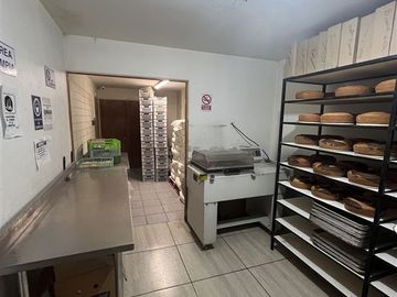 Local Comercial en Venta en Patente Industrial. Fábrica De Empanadas - Panadería - Pastelería - Distribución De Huevos