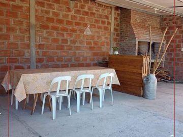 VENDO CASA QUINTA de 2 PISOS EN LA JUANITA Colonia Ensayo