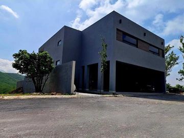 Casa en venta en Santiago Nuevo Leon