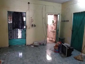En venta casa para remodelar en el barrio de Santa Ana, Centro de Mérida.