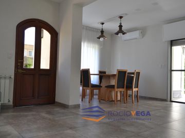 Casa en venta en Country Banco Provincia