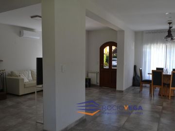 Casa en venta en Country Banco Provincia