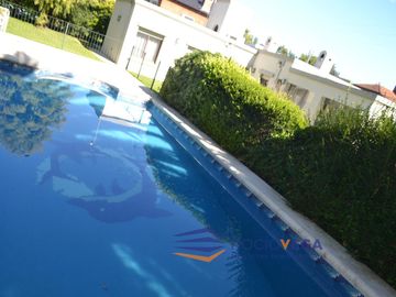 Casa en venta en Country Banco Provincia