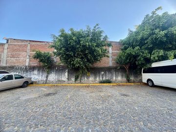 Departamento sobre San Jacinto frente al parque San Rafael