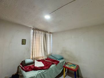 Departamento sobre San Jacinto frente al parque San Rafael