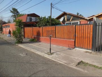 Casa en Venta en LOS MINISTROS / PARQUE LAS ROSAS
