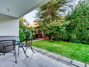 Venta Hermoso Departamento con Jardín La Reina Alta, gran conectividad.