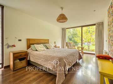 Venta de Hermosa casa mediterránea en Condominio La Reina Alta.