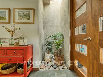 Venta de Hermosa casa mediterránea en Condominio La Reina Alta.