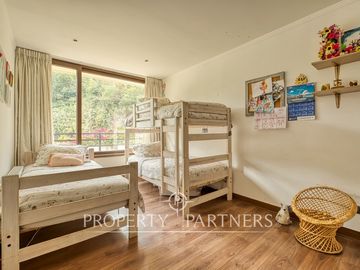 Venta de Hermosa casa mediterránea en Condominio La Reina Alta.