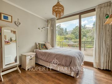 Venta de Hermosa casa mediterránea en Condominio La Reina Alta.