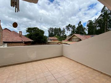 HERMOSA CASA EN VENTA, SECTOR MACHANGARA
