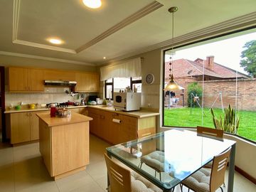 HERMOSA CASA EN VENTA, SECTOR MACHANGARA
