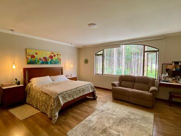 HERMOSA CASA EN VENTA, SECTOR MACHANGARA