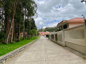 HERMOSA CASA EN VENTA, SECTOR MACHANGARA