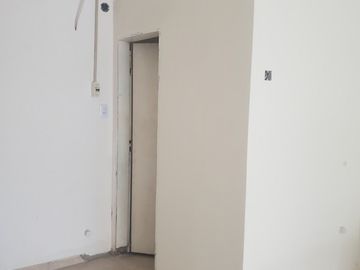 CASA CENTRICA CON LOCAL COMERCIAL