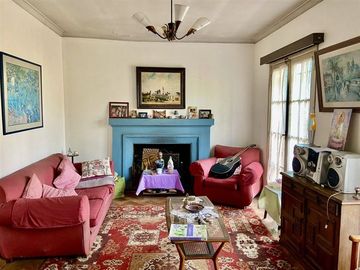 Casa en Venta en AMPLIO TERRENO EN CASA FAMILIAR EN LA REINA