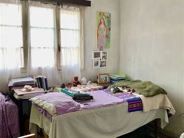 Casa en Venta en AMPLIO TERRENO EN CASA FAMILIAR EN LA REINA