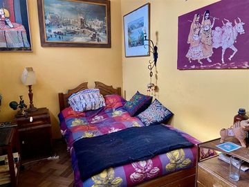 Casa en Venta en AMPLIO TERRENO EN CASA FAMILIAR EN LA REINA