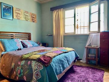 Casa en Venta en AMPLIO TERRENO EN CASA FAMILIAR EN LA REINA