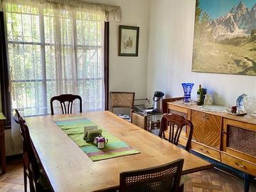 Casa en Venta en AMPLIO TERRENO EN CASA FAMILIAR EN LA REINA