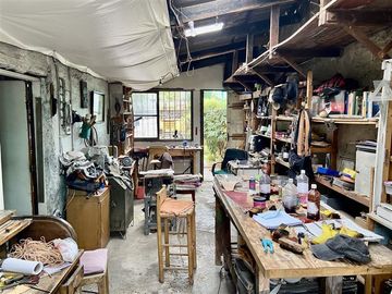 Casa en Venta en AMPLIO TERRENO EN CASA FAMILIAR EN LA REINA