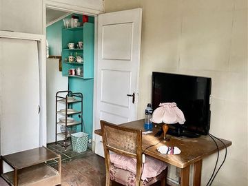 Casa en Venta en AMPLIO TERRENO EN CASA FAMILIAR EN LA REINA