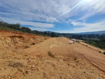 Se vende hermosa parcela de 6043 m2 en exclusivo fundo Santa María de los Quillayes, Quilpue.