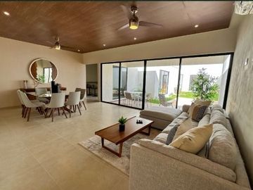 CASA EN VENTA CONKAL YUCATAN