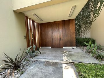 Casa en Venta al lago en Castores, Nordelta.