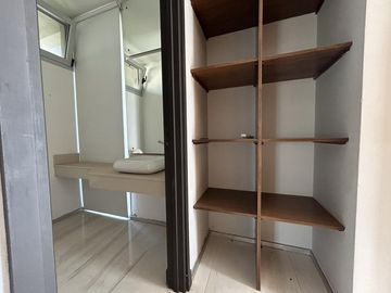 Casa en Venta al lago en Castores, Nordelta.