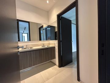 Casa en Venta al lago en Castores, Nordelta.