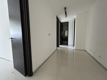 Casa en Venta al lago en Castores, Nordelta.