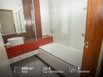 Casa en LA ENCANTADA DE VILLA Venta