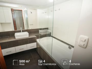 Casa en LA ENCANTADA DE VILLA Venta