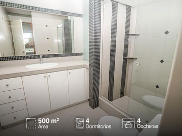 Casa en LA ENCANTADA DE VILLA Venta