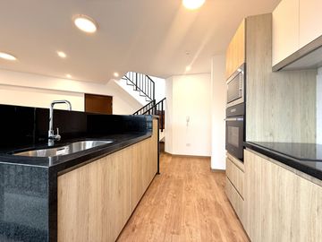 Departamento Duplex con Gran Terraza Cochera y Depósito