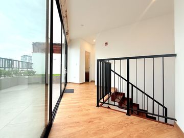 Departamento Duplex con Gran Terraza Cochera y Depósito