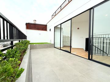 Departamento Duplex con Gran Terraza Cochera y Depósito