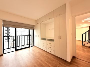 Departamento Duplex con Gran Terraza Cochera y Depósito