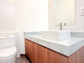 Departamento Duplex con Gran Terraza Cochera y Depósito