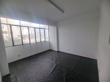 Local en 4to piso en Miraflores