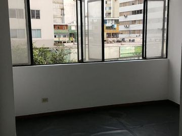 Local en 4to piso en Miraflores